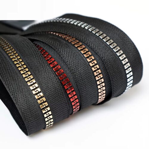 High Quality 5# Metallic Plastic Zipper Musical Teeth Shape Shiny Teeth Varnish Teeth Resin Zipper for Bags for Garments