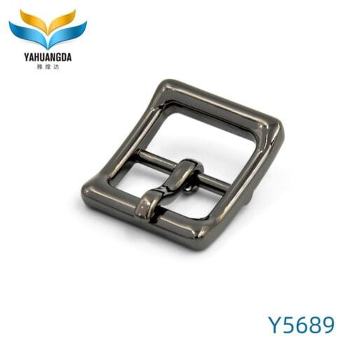 Manufacturers selling metal pin buckle bag hardware zinc alloy bag shoe buckle Y5689